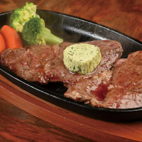 隠れ家のようなお洒落な店内で絶品ステーキを。男女問わず、幅広いシーンで楽しめます