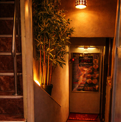 週末も3時間食べ放題&飲み放題 お肉専門店 個室肉バル グリル＆バル 新宿西口店の外観1