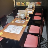 店内奥に半個室席をご用意しており、プライベートな雰囲気で宴会を楽しむことができます。大切な人との特別なひとときを過ごしたい方にぴったりです。心地よい空間で素敵なひとときをお過ごしください♪半個室ならではのプライベート感を味わいながら、美味しい料理と楽しい会話を楽しんでいただけます！