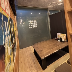 掘りごたつ式の半個室もご用意しております！様々なシーンでご利用ください。
