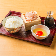 削りたて鰹節と真っ赤卵のTKG