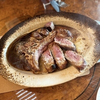 厳選されたUS牛を使用、極上のTボーンステーキ