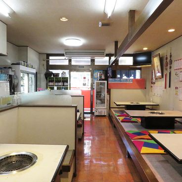 焼肉ハウス八百亭の雰囲気1