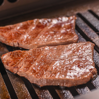 スタイリッシュでおしゃれな雰囲気の中、上州和牛を堪能