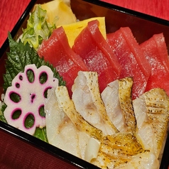 特選丼（本マグロ、のどぐろ）