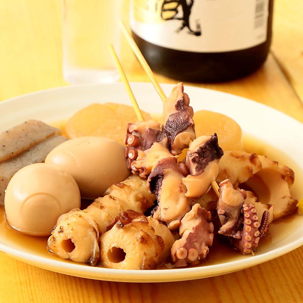 しっかりと濃厚な出汁で楽しむおでん！出汁をたっぷり吸った絶品です！