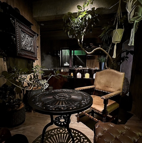 HANAYA GreeN mAn cafe & bar