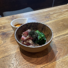 まぐろユッケ