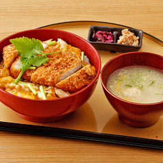とんかつのせ軍鶏の親子丼