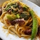【季節メニュー】アオリイカとグリーンアスパラ　カラスミのスパゲッティ