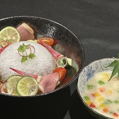 広島初！10食限定　かき氷みぞれそばの写真