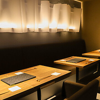 10名までご利用できるテーブル席がございます。