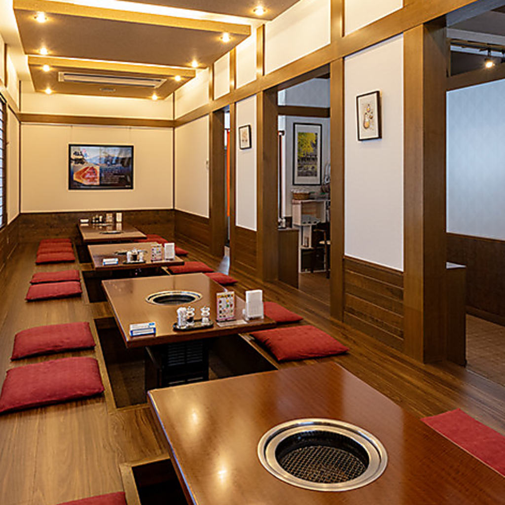 ゆったりとしたお席ですので、ご家族連れや女子会、ご友人とのお集まりなどにも是非ご利用ください。