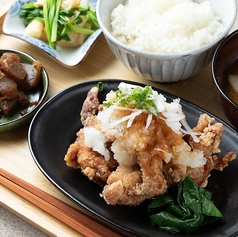 ランチには定食をご用意！