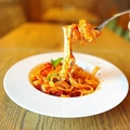 料理メニュー写真 糸引きモッツァレラチーズのトマトソース