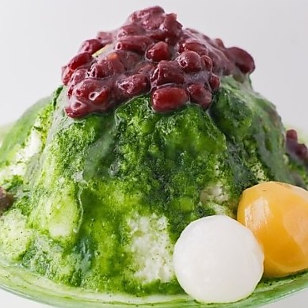 夏の名物ふわふわ粉雪サンデー￥1,280