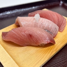 天然寒ぶり寿司