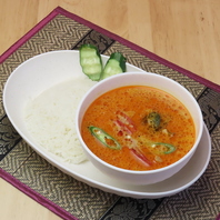 香り豊かに食欲そそる異国の味をご堪能下さい