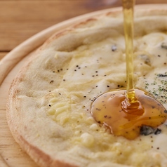 pizza クアトロチーズ