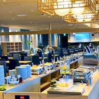 17階の絶景レストランで楽しむ。シェフ自慢のビュッフェ