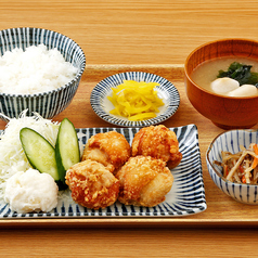 鶏の唐揚げ定食