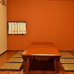 【居心地の良いお座敷席】旬魚の盛り合わせやこだわりの鰻料理を味わいながら、親しい方々とお寛ぎいただけます◎