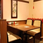 大中小お席完備でシーンを選ばずご利用いただけます！美しい絵画や骨董品が並びまるで美術館のような店内は男性のお客様も女性のお客様もお愉しみいただけます♪2～４名様、5～6名様、7～10名様などテーブル席もご用意。会社等の飲み会はもちろん、接待や法事、などで◎蒲田で居酒屋をお探しなら是非珍味楼をご利用ください