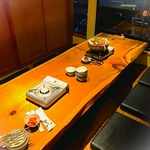 2階のお席は全てゆったりとお過ごしいただける掘りごたつをご用意。リラックスしてお過ごしください