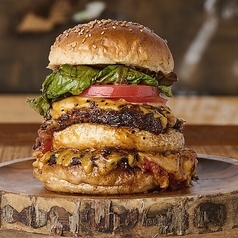 カマンベールチーズのWチーズバーガー