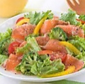 料理メニュー写真&nbsp;スモークサーモンのタルタルサラダ
