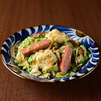 沖縄料理や素材にこだわった料理の数々◎