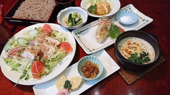 〆のそば食べ放題コースは5500円~。