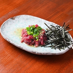 馬刺し塩ユッケ