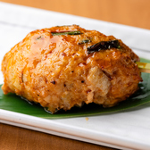 当店のつくねは一本一本じっくり丁寧に焼き上げるのでびっくりするほどふっくら＆ジューシー！一番美味しい状態で召し上がれ♪つくねを使用したコースも多数！２時間飲み放題付で3,500円(税込)よりご用意しております。