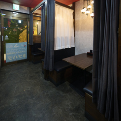 半個室の空間でプライベートな集まりにぴったり。