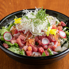 具たくさん海鮮匠サラダ