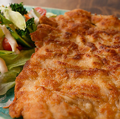 MILANESA DE POLLO　若鳥胸肉の柔らかチキンカツ