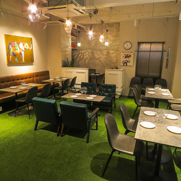 ALMA grande アルマグランデ 新宿東口店の雰囲気1