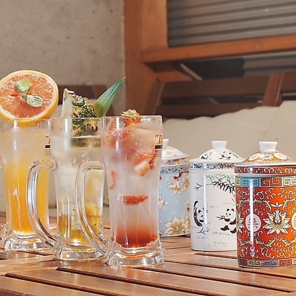 ネオ中華パーラーで乾杯◎烏龍茶を使ったお酒・ドラゴンハイボール・マンゴーや杏のお酒までご用意☆