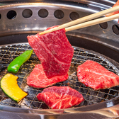 【品質にこだわったお肉】全てのお肉はお客様からご注文をいただいてから、丁寧に切ってご提供しています。また、冷凍保存はせず、鮮度を保ったままお出ししております。