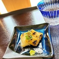 【昼から贅沢。旬の寿司と美酒を嗜む、大人の昼飲み】