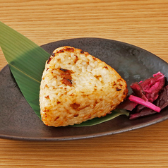 軍鶏そぼろの焼きおにぎり