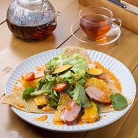 本場の味を再現したガレットと特別コース