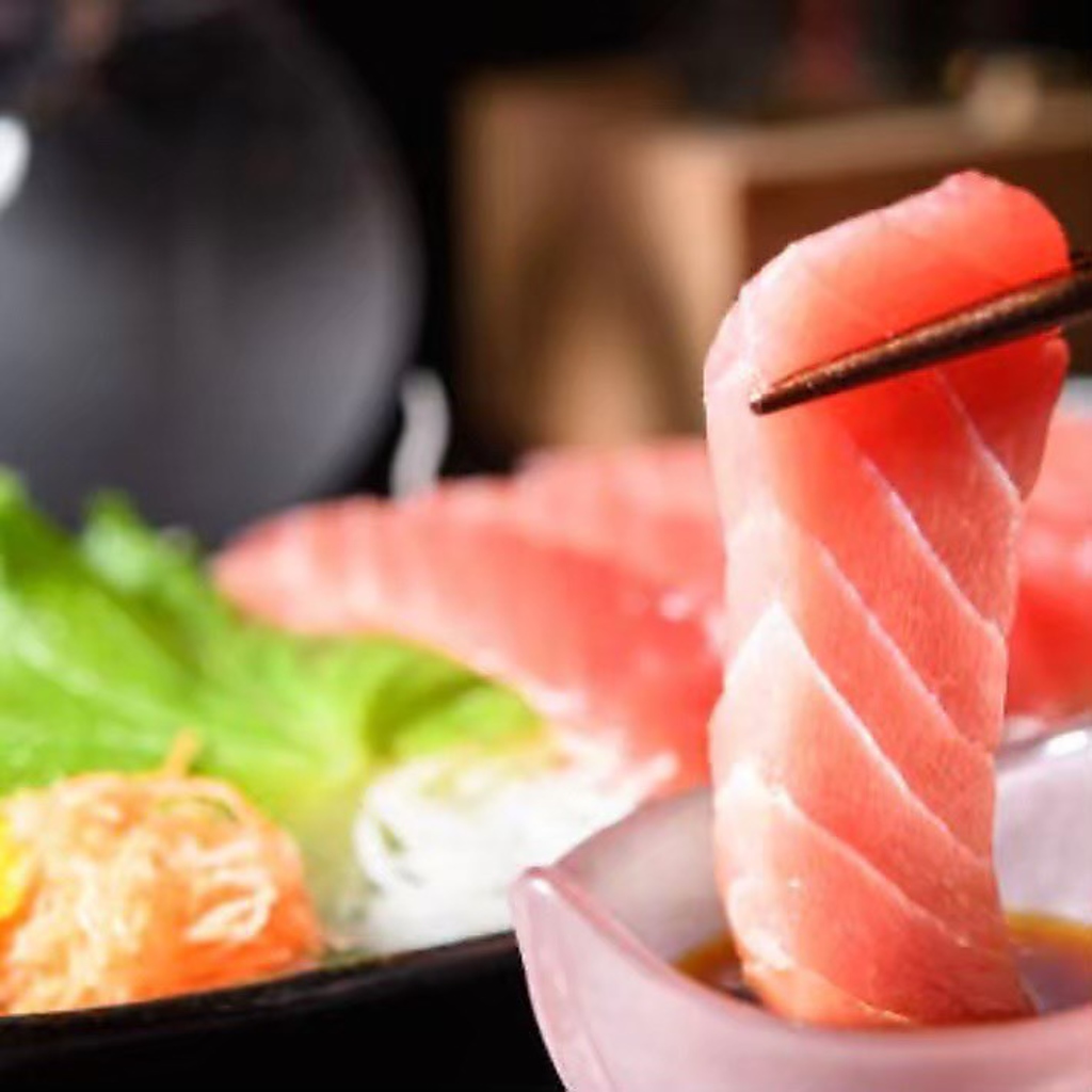 安全安心の国産マグロ。ヨコズーナ刺しはきめの細やかさと脂の繊細さが違います！
