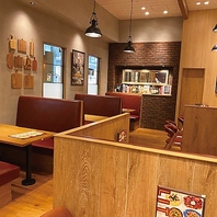 温かな雰囲気の中で、ゆったりとお食事を楽しめるお店♪