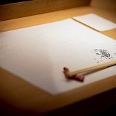 複数言語のメニューをご用意しています。英語、中国語簡体字、韓国語に対応しており、外国からのお客様にも安心してご利用いただけます。また、英語を話せるスタッフが在籍しており、スムーズなコミュニケーションをとれるよう、海外のお客様に向けたサービスを提供しています。