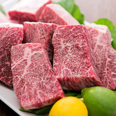 A5和牛を40日熟成させた贅沢なグリル料理