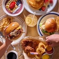 バーガーショップが提案する、オールデイズカフェ。