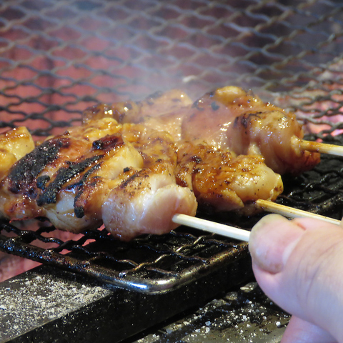 女性にうれしいヘルシー焼き鳥♪一つ一つ丁寧に焼き上げます