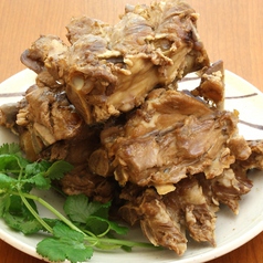 骨付き肉の醤油煮込み